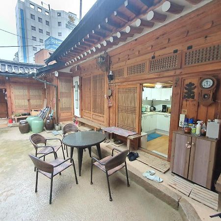 Namhyundang - Hanok Korean Traditional House Seoul Exterior foto