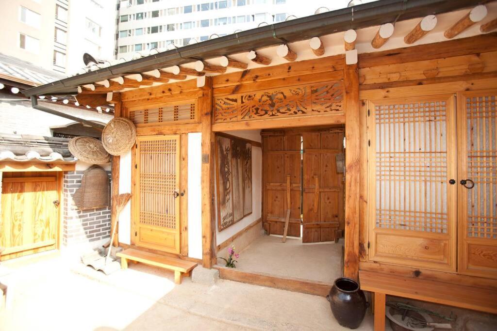 Namhyundang - Hanok Korean Traditional House Seoul Exterior foto