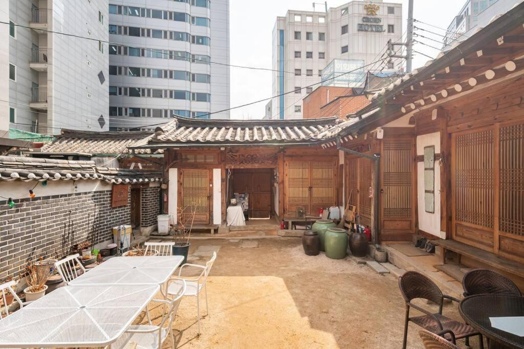 Namhyundang - Hanok Korean Traditional House Seoul Exterior foto
